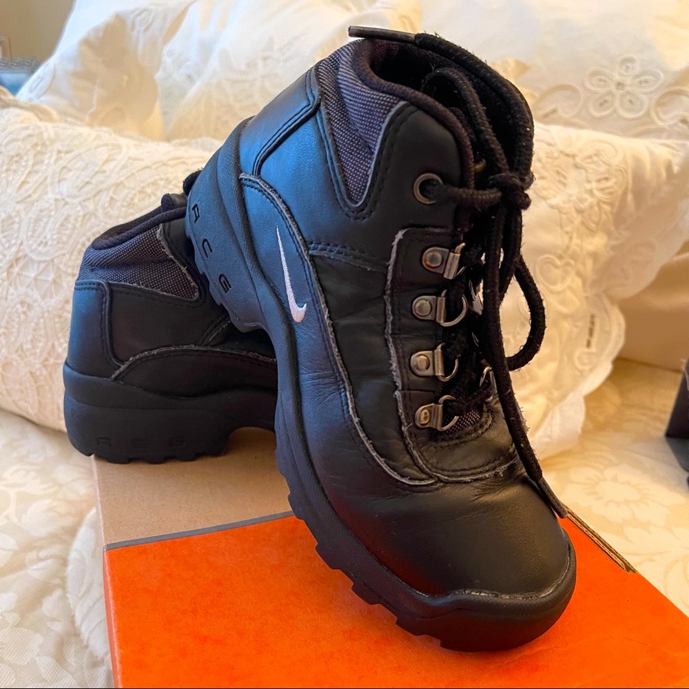 Nike ACG Boot